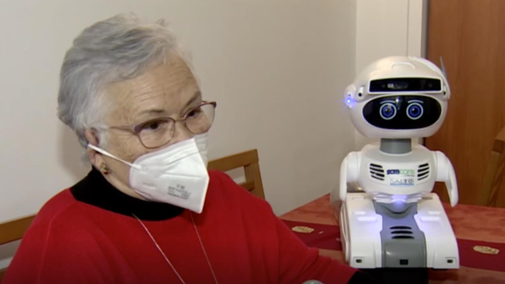 El robot asistencial de Grupo Saltó inicia con personas mayores - Saltó